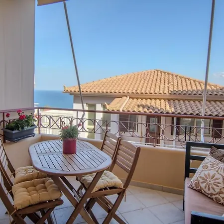 Tatil Evi Solthira 3br Haven In 5' To Kyparissia